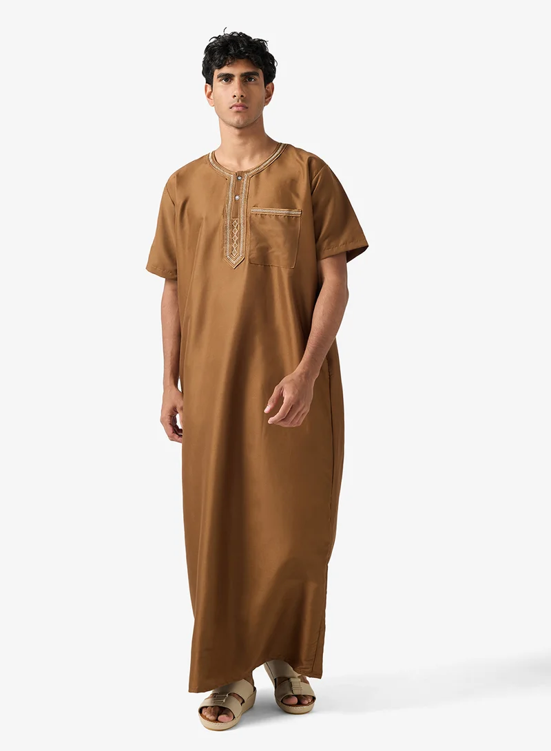 Robert Wood Round Neck Classic Thobe